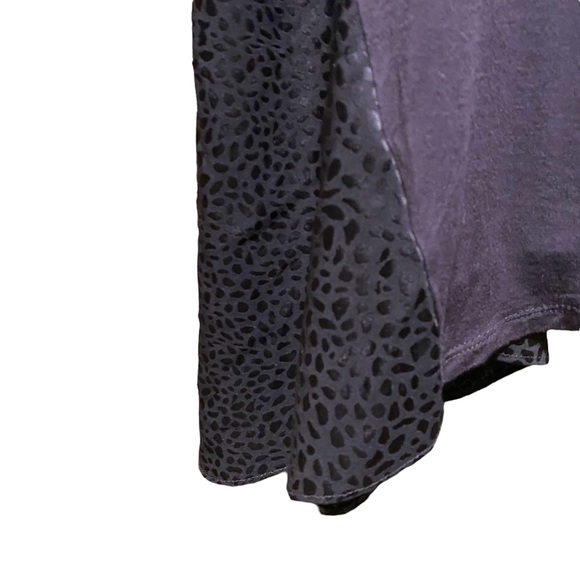 Logo Navy Blue, Long Tank with Asymmetric Hem.  Size XLarge - Picture 3 of 6